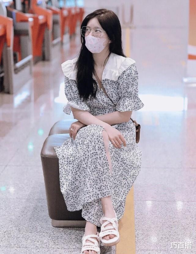 巧百搭|偶尔换种穿衣风格的赵露思还是很可的,温婉大方,辨识度很高