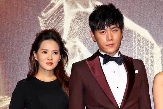 伊能静|如今她已经53岁， 可面容保持还像30多岁一样，可谓是越活越年轻