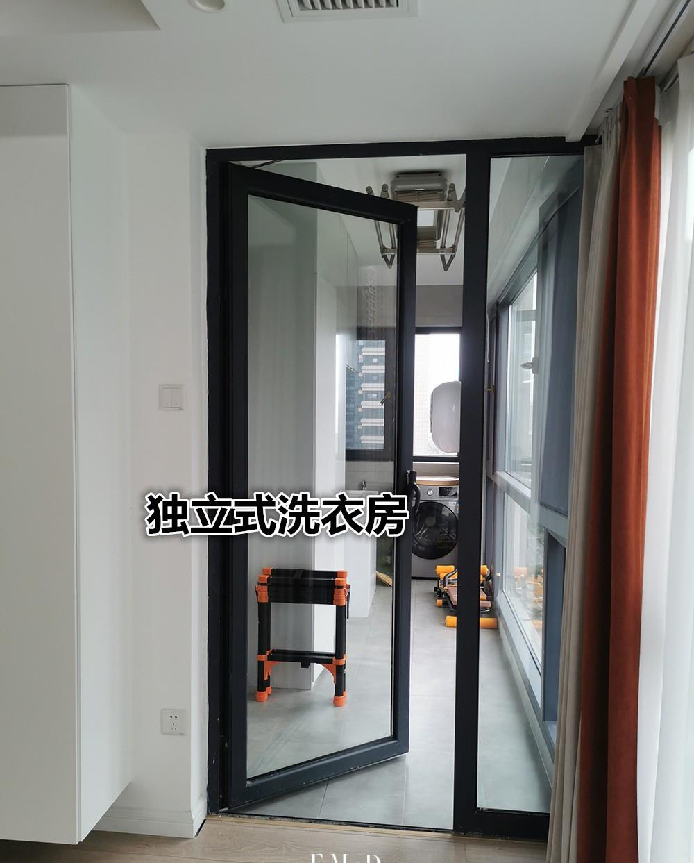 真纠结，阳台和客厅打通变大横厅，采光很好但洗衣晾晒如何解决？