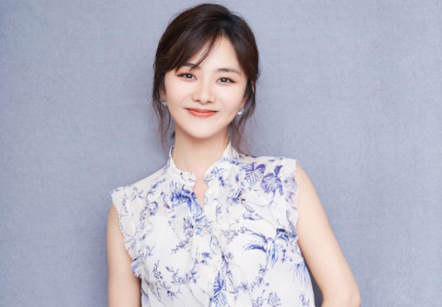 谭松韵|三月最受欢迎女演员榜：赵丽颖第二，谭松韵仅第八，榜首有点惊喜