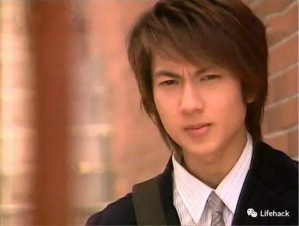 吴尊|42岁吴尊把同学熬成爹，网友：不老男神