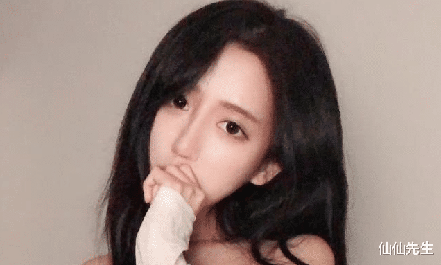 仙仙先生|女主播收到“榜一”送的高跟鞋,丈夫瞬间变脸:他喜欢绑带系列?