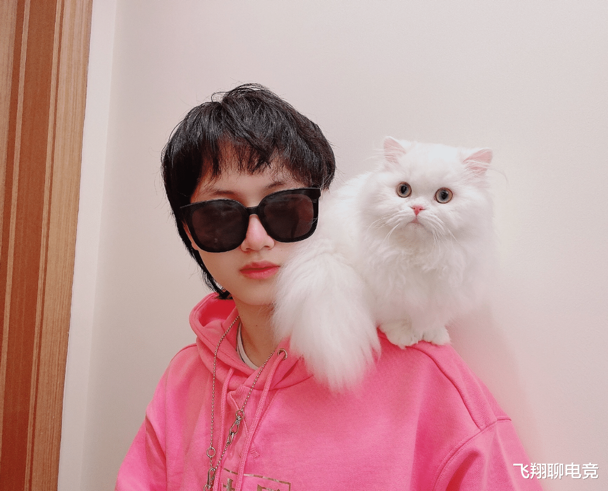 fly|fly弟弟开始打职业了?奋战K甲还拿到fmvp,网友:好家伙