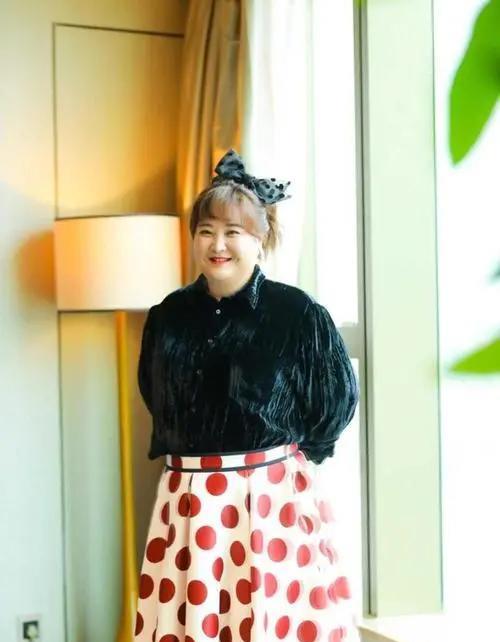 上海市|刘德华奔六状态好！“迷妹”贾玲送祝福，昔日可爱“合照”惹人羡