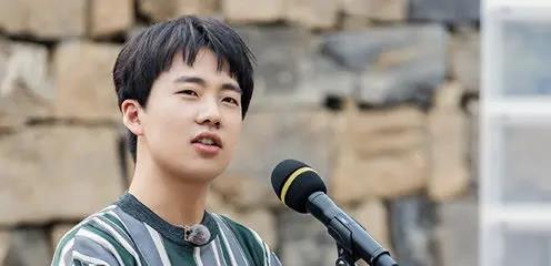 郭麒麟|郭麒麟当众撕破脸皮，惹怒众人：“你不是很有教养吗？”