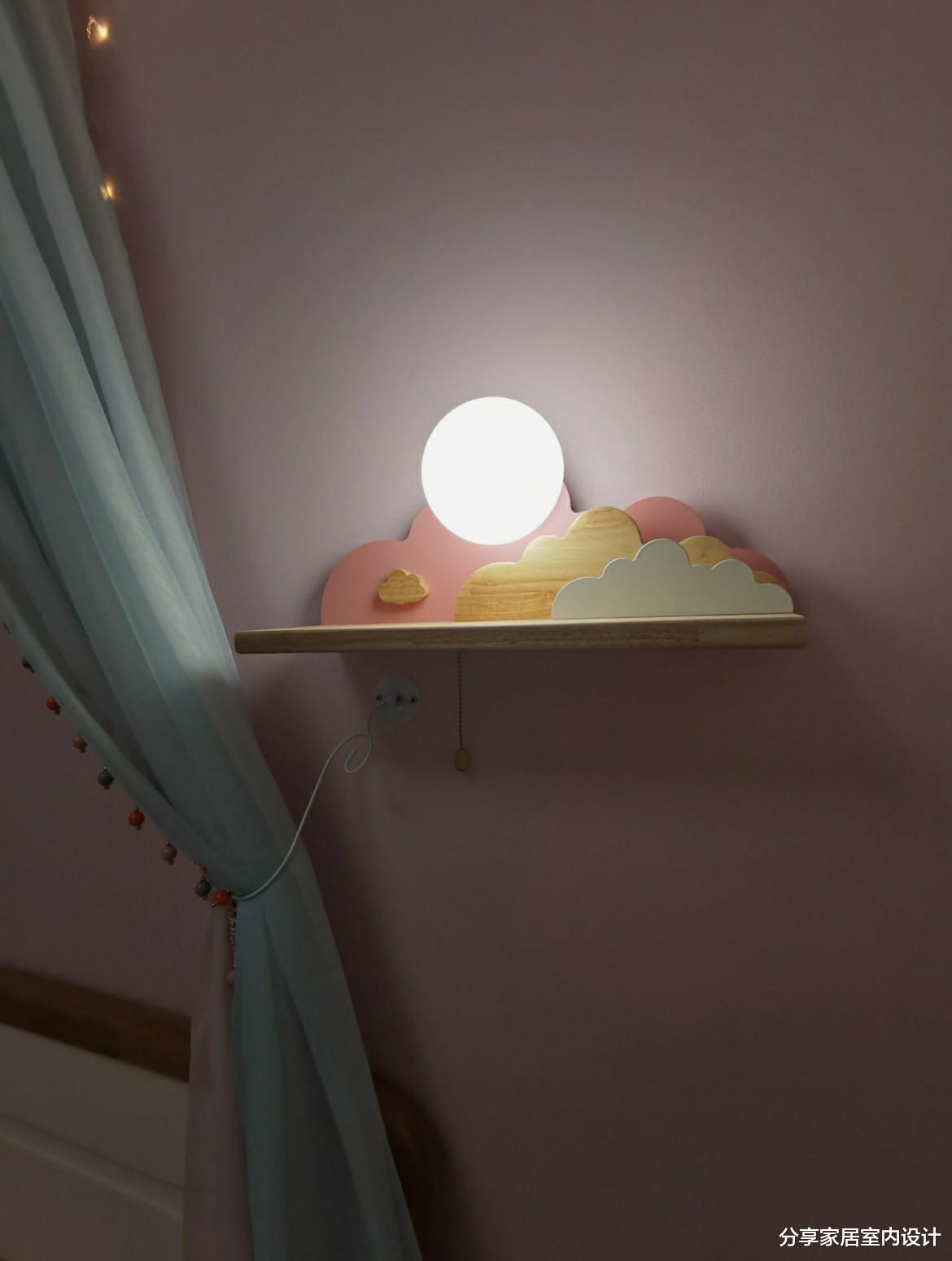 她家买二楼新房赠送80平露天超大阳台，真的是赚大了，让人羡慕！