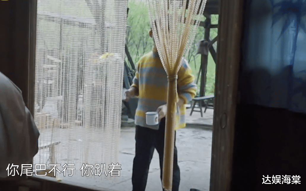 黄磊|《向往5》最高规格待遇，何炅亲自倒茶，黄磊端饭，他何德何能？