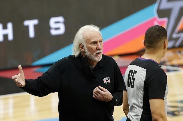 篮网队|NBA今日对决9场，篮网+76人隔空暗战争夺东部榜首！湖人+火箭亮相