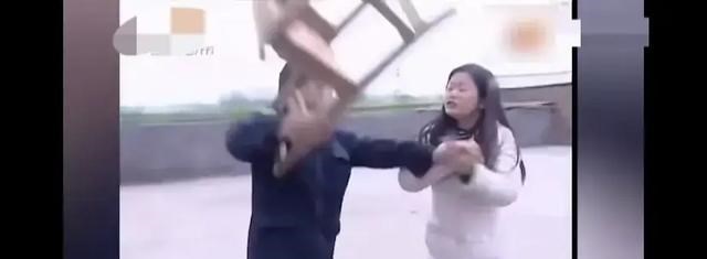 陪你慢慢变老 结婚8年无子遭人笑，妻子找男人为丈夫生子，丈夫养子1年后要离婚