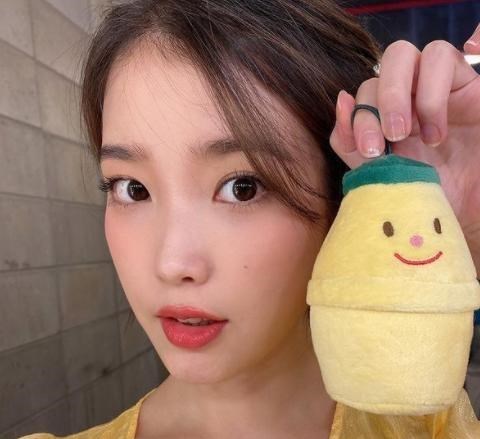 iu|先前跟张基河热恋时也这样做：IU被网友找出证据，怀疑她偷偷恋爱