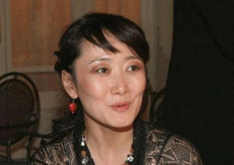 贾樟柯|女演员为了不变老，20年不吃晚饭，拒绝生子，如今43岁却像63的人