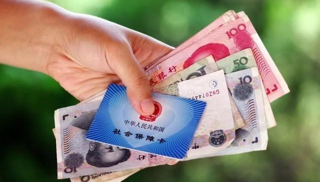 家有二宝育儿|为何越来越多的人弃缴社保,难道不担心养老问题吗?内行说出实情