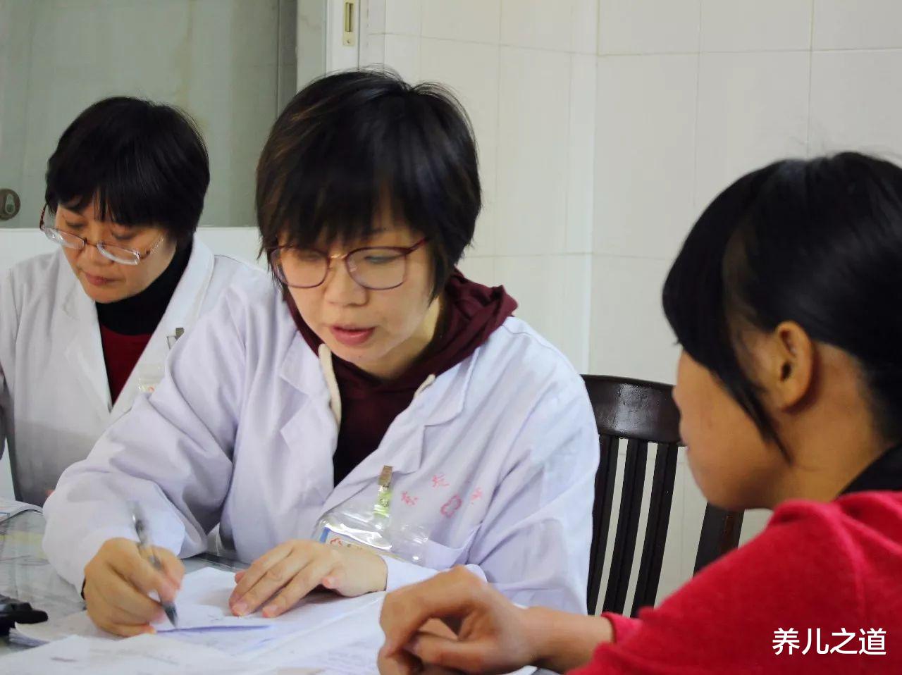 养儿之道|顺产时产妇的这三个无知行为，不仅妨碍医生接生，还可能害了自己