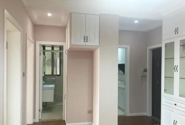 6万块把硬装装好,看着满屋子的柜子,非常漂亮喜欢