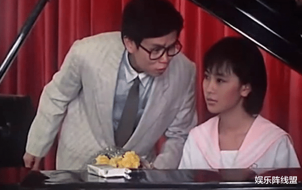 袁洁莹|袁洁莹的唏嘘情史，靠美貌征服了7个男人，尝遍爱情苦辣后皈依佛门