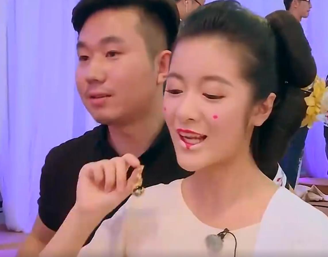 周迅|徐娇在国风走秀擅改妆造被嘲笑两度落泪。网友：模特不能太自我！