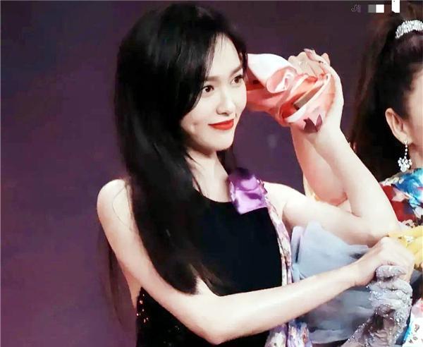 古装剧|同样是走红：杨幂靠古装剧，赵丽颖靠古装剧，唯独她靠现代剧！