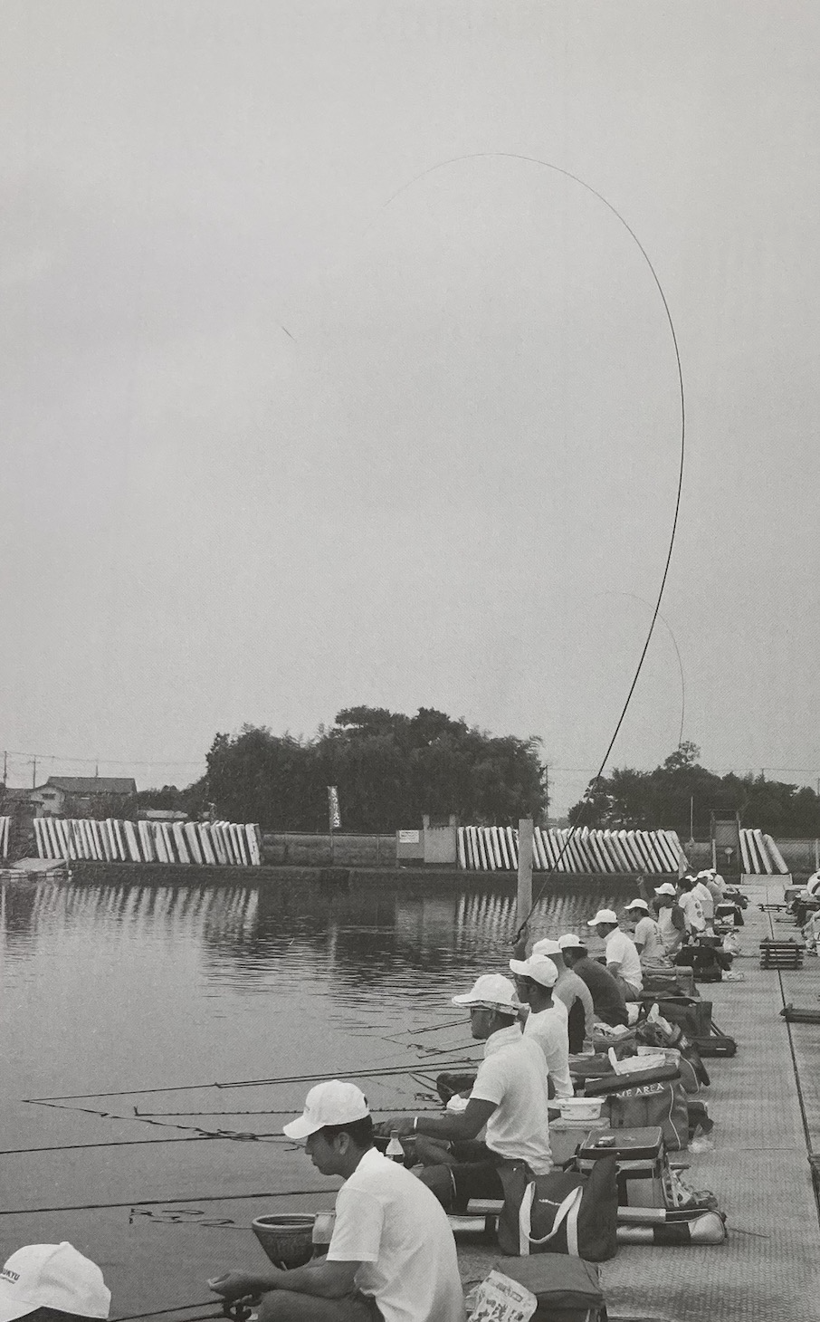 |[ 日本鲫鱼钓 ] 两饵团钓法两大类之一灯笼钓，日本专业钓鱼书籍