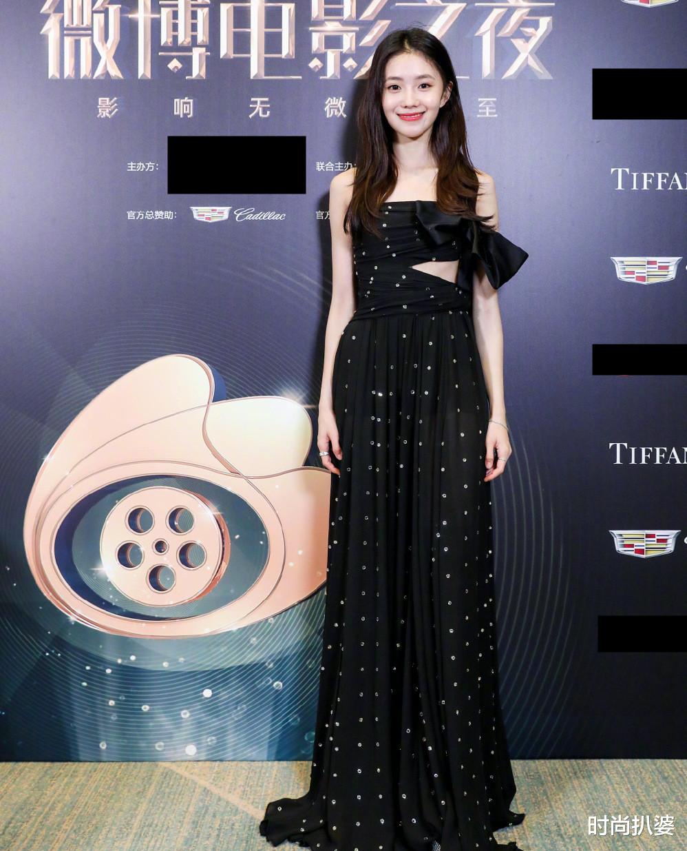 高定|电影之夜，四代谋女郎穿高定同场太抢镜，贾玲减肥失败惹网友担心