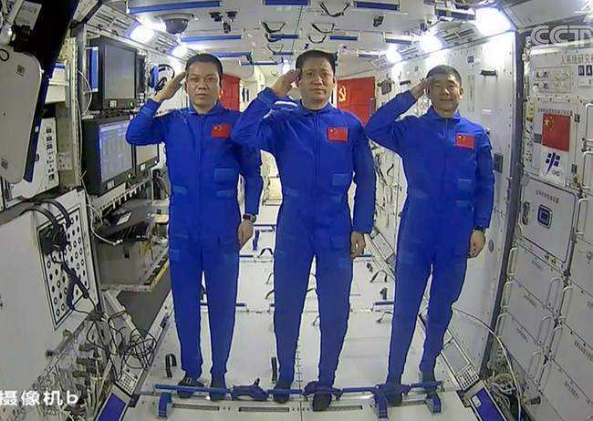 空间站 恭喜神舟十二机组安全返回地球，顺利抵京