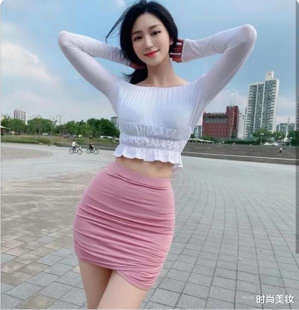 时尚美妆|韩国小姐身材好颜值高，小蛮腰太吸睛，坚持运动遇见更好的自己