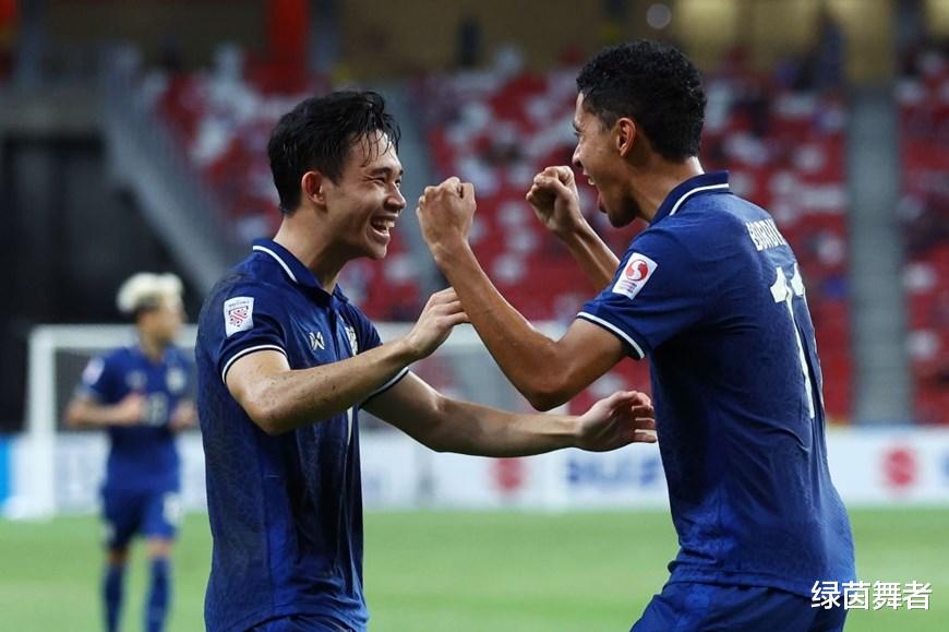 国足|从4-0到6-2！2022新年第1冠诞生，国足苦主称霸东南亚，越南不服