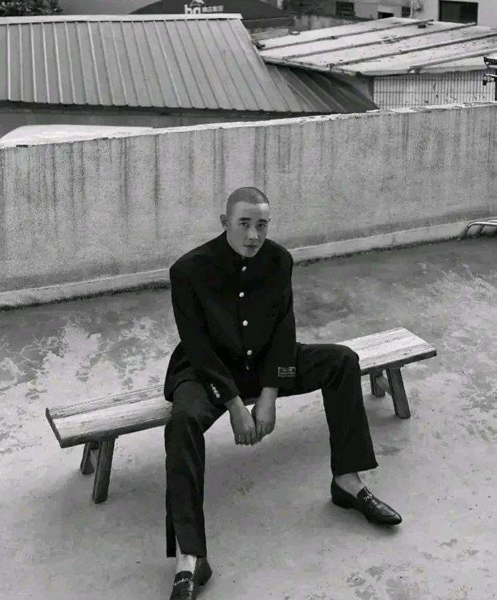 罗晋|贾静雯太敢说了？沈梦辰因结婚纪念日蛋糕上热搜？罗晋光头很帅？