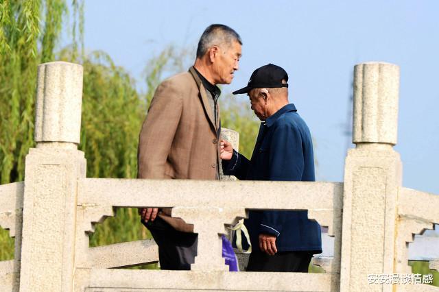 安安漫谈情感|老人相亲太疯狂，大姨：请我吃顿饭，晚上就跟你回家，钱好商量