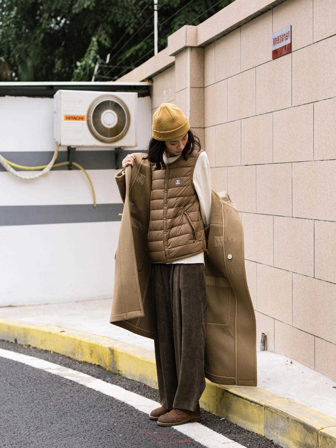 何有强 喜欢穿大衣的别再犹豫了！码住这款牛角扣大衣，上身效果真的很绝