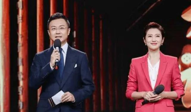 春妮|央视主持人刚强：41岁娶2婚春妮，43岁意外得子取名“刚好”