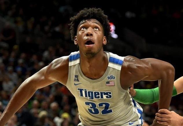 勇士队|勇士欲盖弥彰，火箭或收好礼！3换2交易方案出炉！