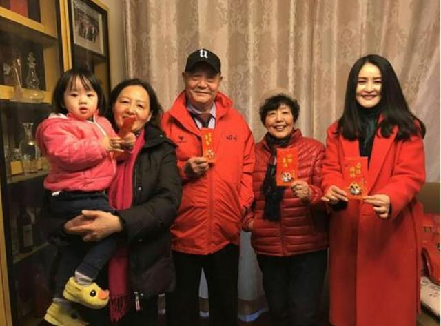 歪妈亲子故事|00后孩子仍“男多女少”，很多父母嘴上说的平等，被身体出卖了