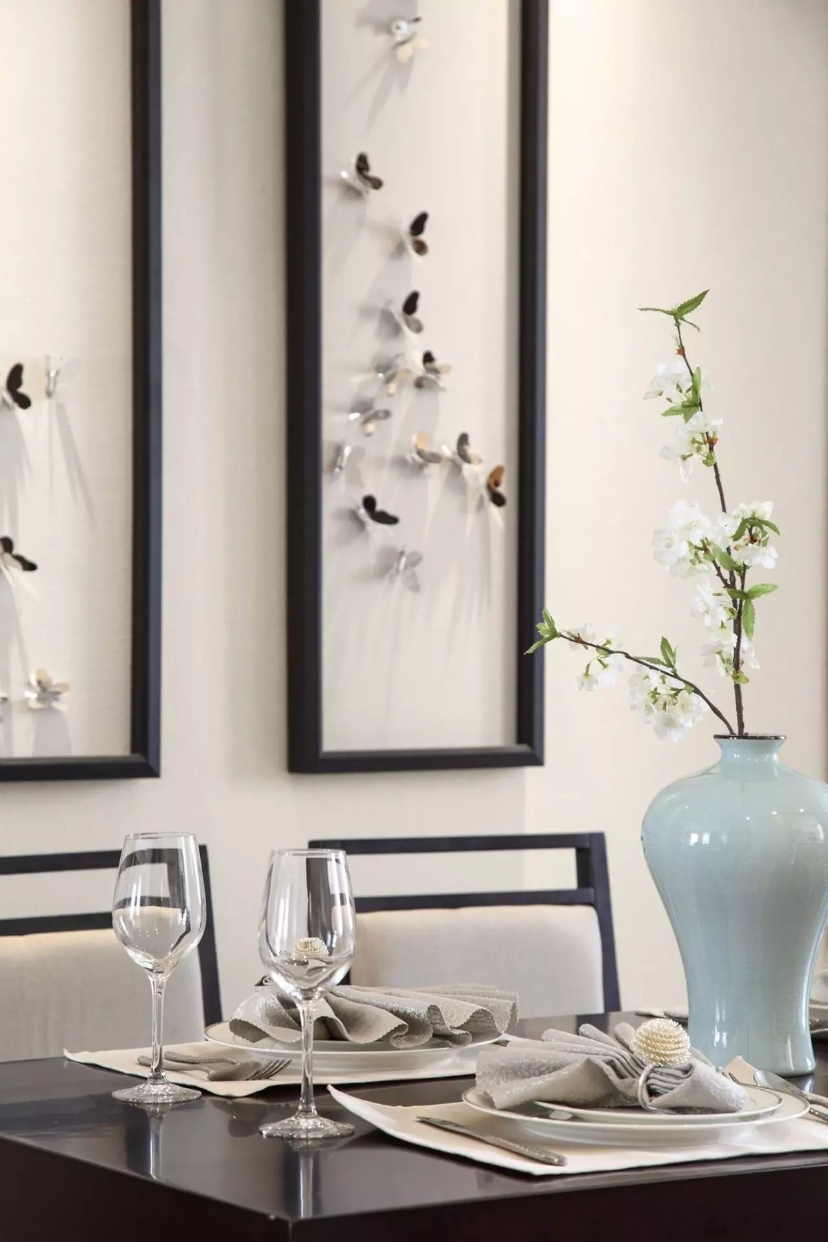 110㎡现代中式雅宅，客厅的一抹孔雀绿，尽显东方韵味~