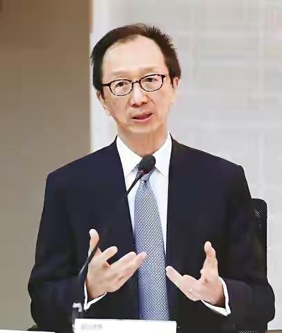 伏明霞|“跳水皇后”伏明霞:老公仅比老爸小两岁,爱她也爱风流的大富豪