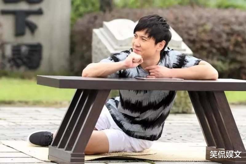 沈腾|沈腾碾压张艺兴入围“中国十帅”，却吃醋吴京夺冠拒绝领奖，对此你怎么看？