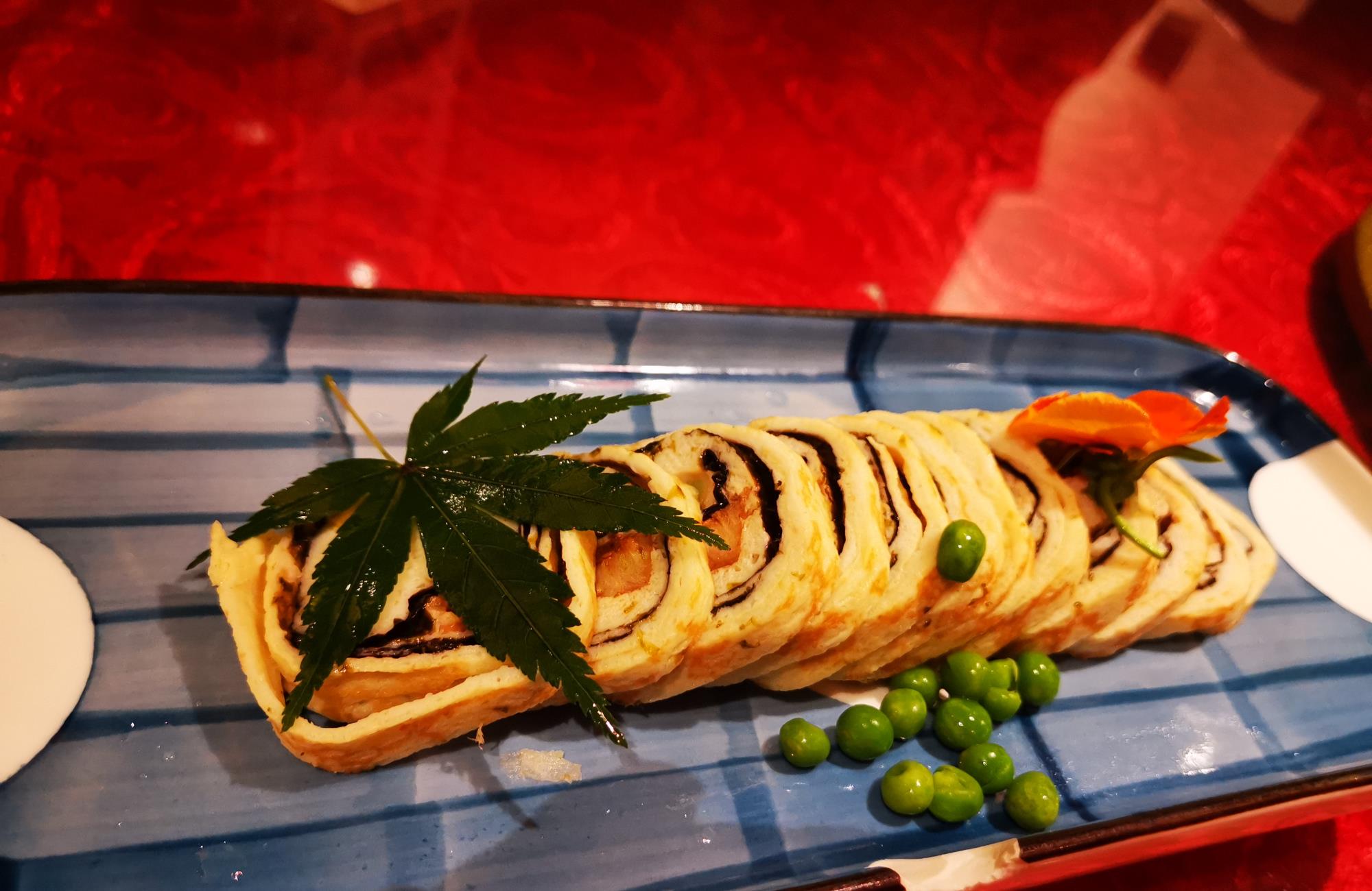 即兴的爱|#探店打卡#龙井路上茶人村。来杭州必吃餐厅首位。蝉联两届必吃榜