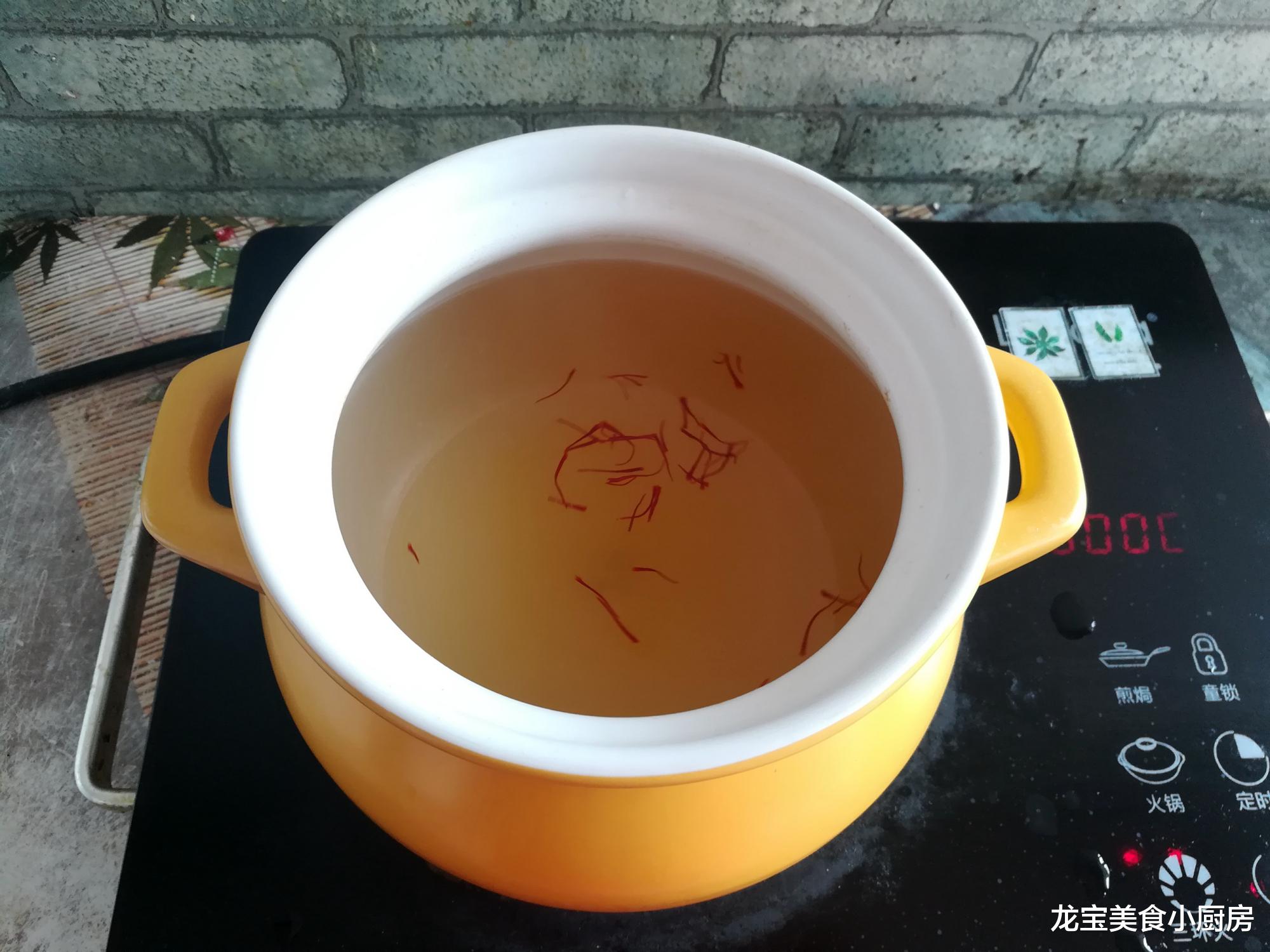 医生|从白露开始，用它和梨煮水，我家隔天喝一次，很多人不知道有啥用