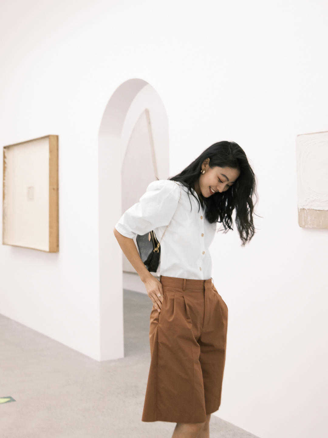 鱼司辰|158cm女孩子却穿出高级感,衬衫搭配半身裙显高显瘦,还精致时髦