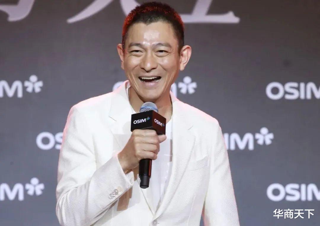 老鼠爱大米|不怪当下,从老鼠爱大米和两只蝴蝶开始,流行乐坛就江河日下了!