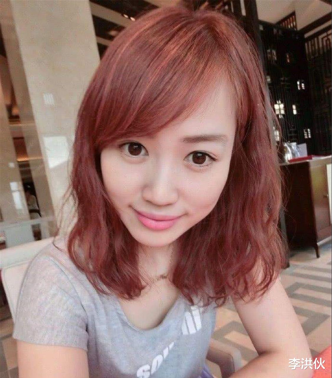 王宝强|没完没了，马蓉“闺蜜”被判赔偿王宝强8万，其实是个五十岁老头