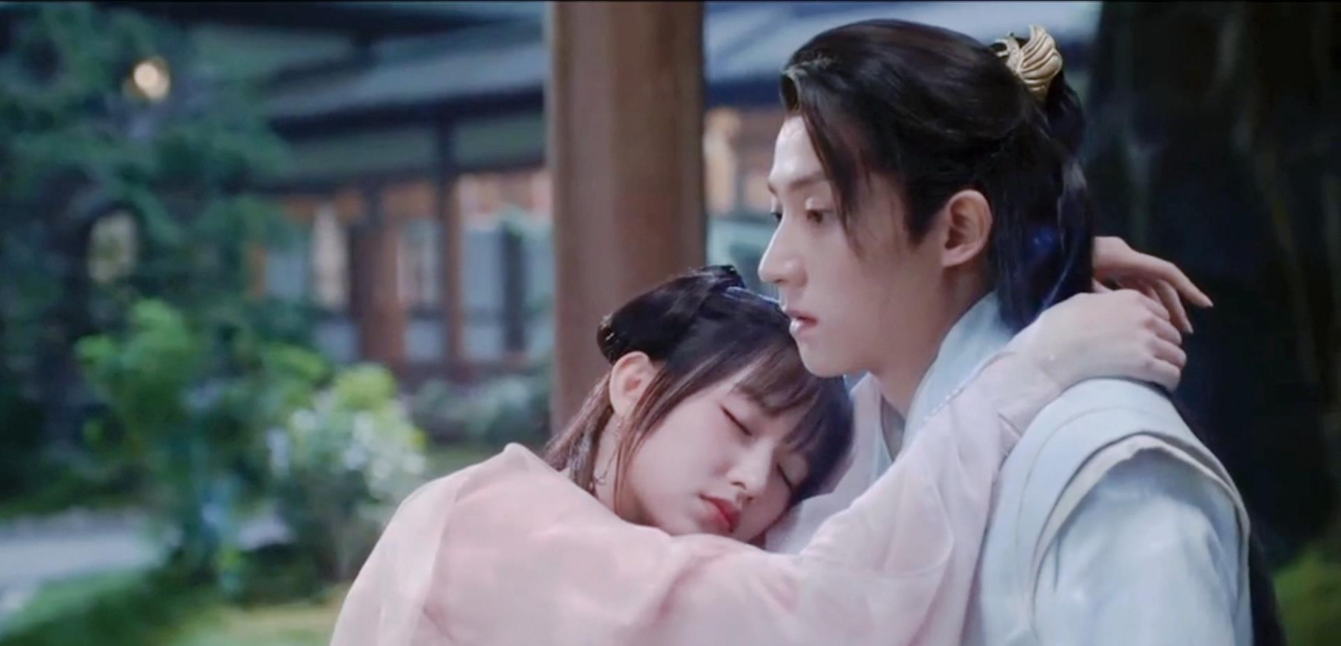 南宫|卿卿我心最新剧情：南宫兄弟为爱大打出手，路卿卿真实身份曝光！