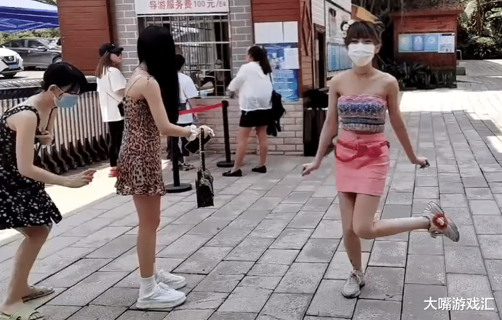 周淑怡|“你先吹葫芦丝！”周淑怡团建放飞自我，群魔乱舞只要你不尴尬！