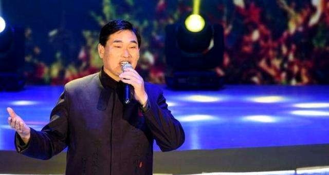 陈亚男|你说，看到大衣哥家门口的求婚场景，陈亚男会不会吃醋啊？