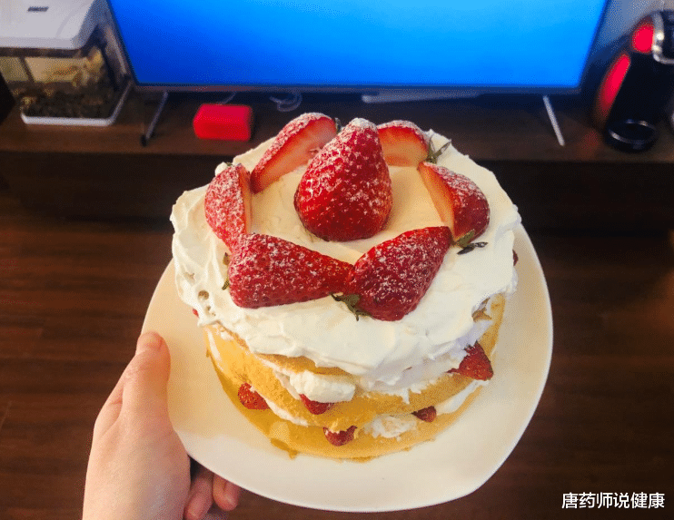 胃病|有胃病的人注意：2种食物太“伤胃”，再喜欢也要管住嘴