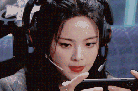 王丽坤|杨超越满脸认真加buff，许君聪化身刘海柱，KPL灵儿黑纱薄裙出圈