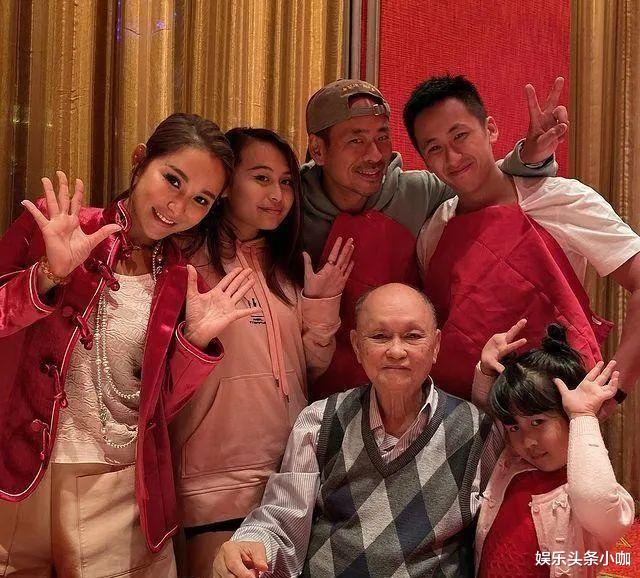 刘碧丽|世纪恋崩了！收3亿分手费，4个孩子都不要了？