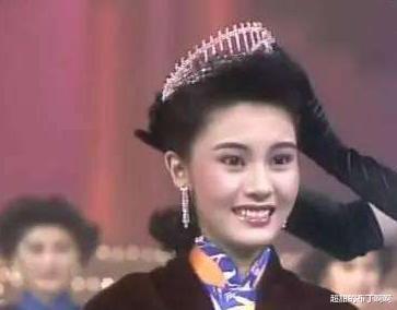 李嘉欣|最强小三李嘉欣：十年玩转八个富豪，权贵都拜倒在她的裙下