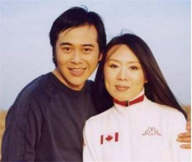 结婚|他27岁娶大15岁著名艺术家，结婚16年无儿无女，却依旧恩爱如初