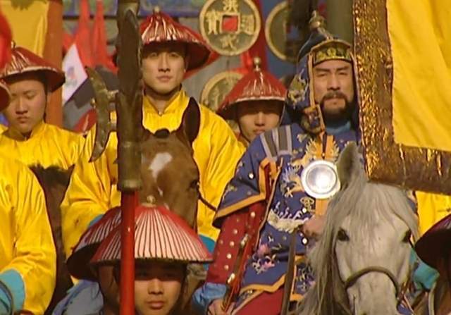 年羹尧|年羹尧死后家中抄出一本书，雍正读完大怒：不要让这个作者跑了