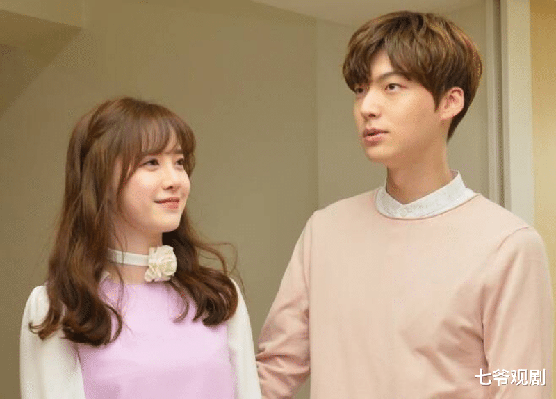 具惠善|姐弟恋散伙一年间，女明星用力咀嚼每条离婚逸闻，前夫笑着找好友